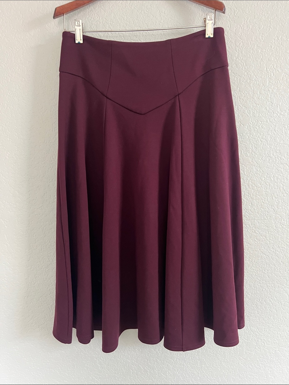 Anne Fontaine Burgundy Pavei Flare Midi Skirt - Size 42 (US 10) - Picture 2 of 11
